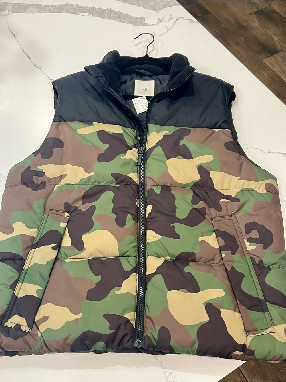 H&M Men’s Camouflage Puffer Vest - Green, Brown, Black